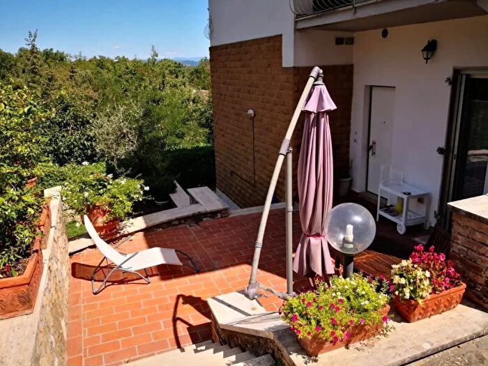 Appartamento con 5 locali in vendita in Monteriggioni