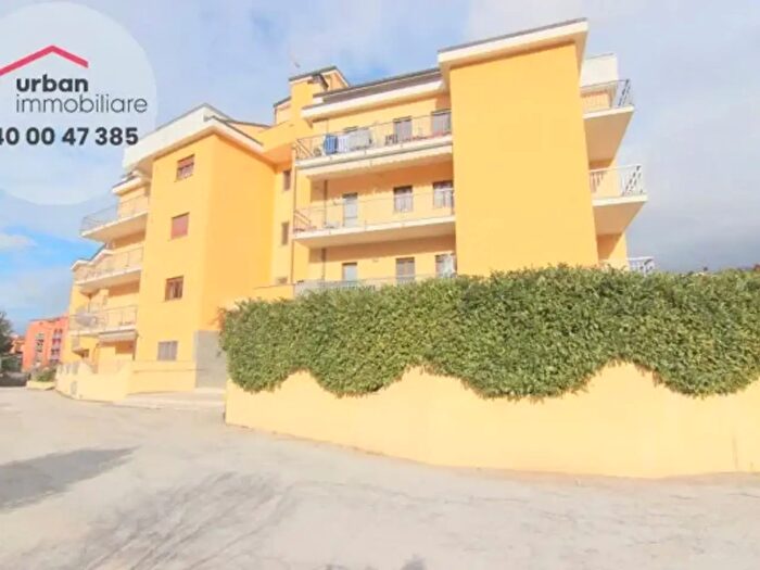 Appartamento con 6 locali in vendita in Via Giovanni di Vincenzo, LAquila