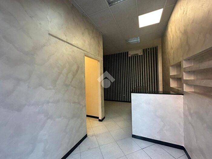 Appartamento con 5 locali in affitto in Via Dalmazia, Emanuele II C Colombo Morelli e Silvati, Avellino