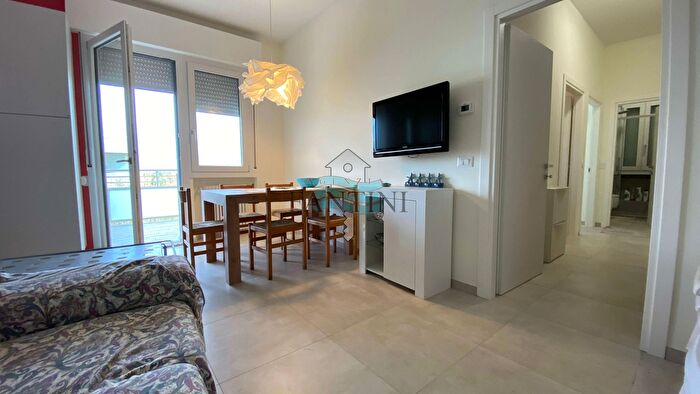 Appartamento trilocale in affitto in Via Polesine, Cervia