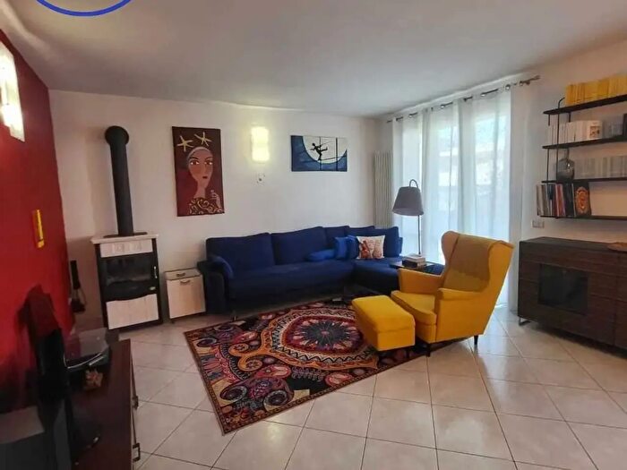 Casa con 6 locali in vendita in San Mauro Pascoli