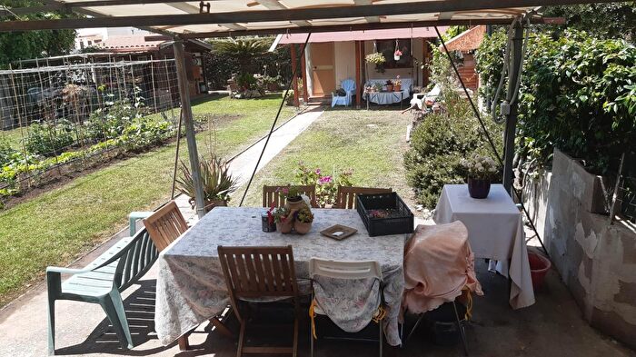 Appartamento trilocale in vendita in Via Metauro, Pomezia