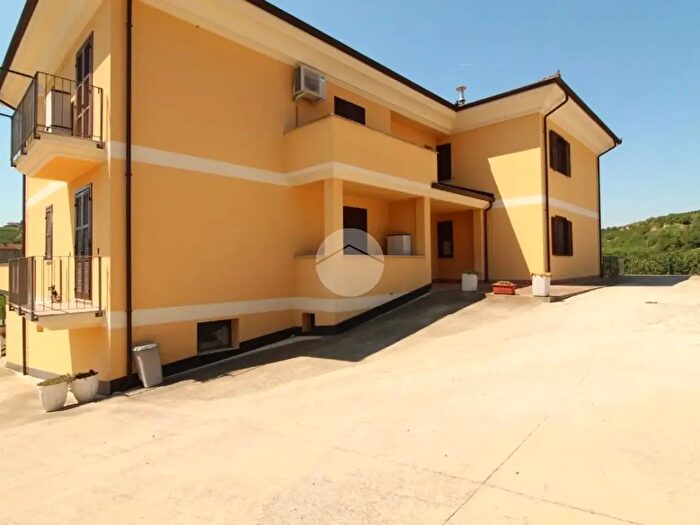 Appartamento trilocale in vendita in Via Modesto Cornaglia, Monticello D'Alba