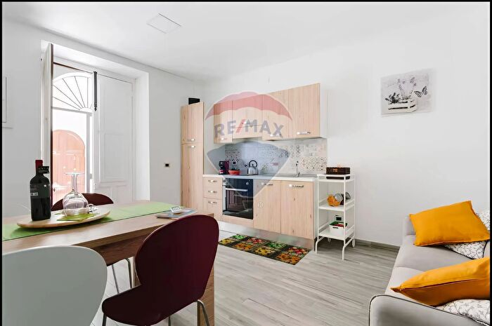 Casa bilocale in vendita in Via Galilei, Siracusa