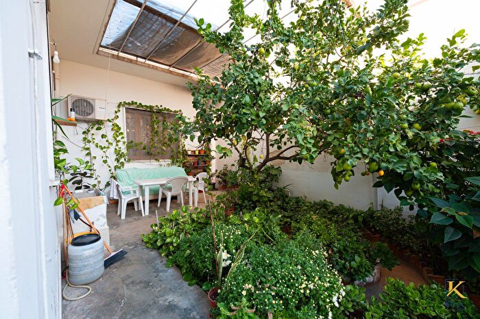 Casa con 7 locali in vendita in Via Curtatone, Vittoria