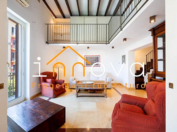 Appartamento con 5 locali in affitto in Via Sammartino, Palermo