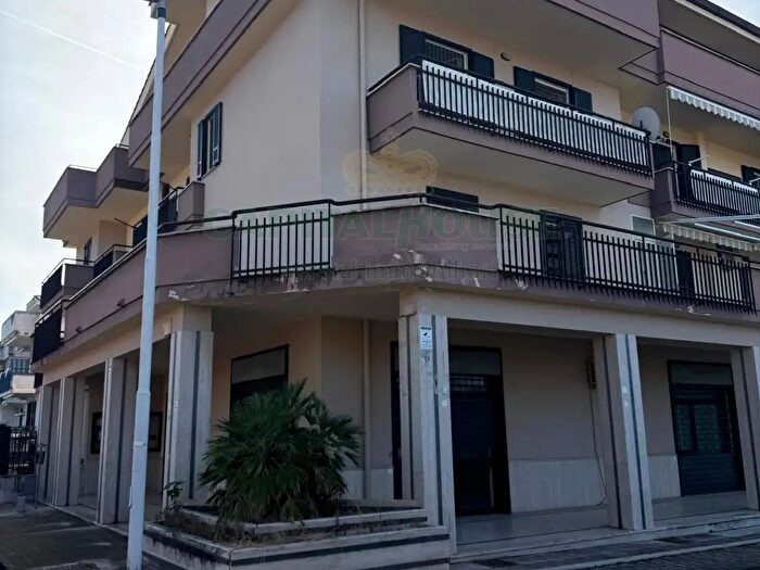 Appartamento quadrilocale in vendita in Via Renola, Cicciano