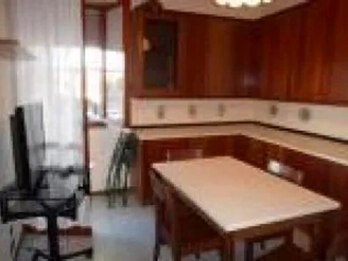 Appartamento con 5 locali in affitto in Pisa