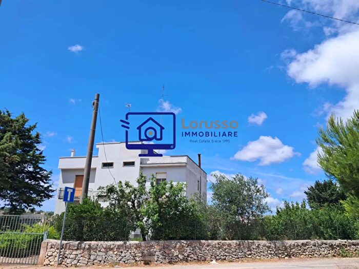 Appartamento con 6 locali in vendita in Castellana Grotte