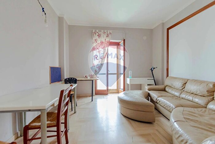 Appartamento con 7 locali in vendita in Viale Stazione, Palagiano