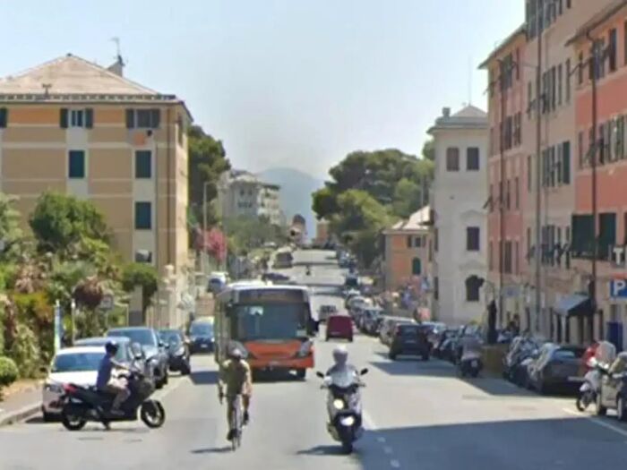 Appartamento quadrilocale in vendita in Via Angelo Gianelli, Genova