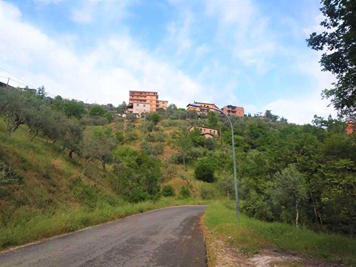Casa con 10 locali in vendita in Monte San Giovanni Campano