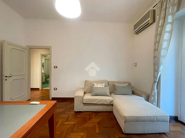 Appartamento trilocale in affitto in Via Chiana, Roma