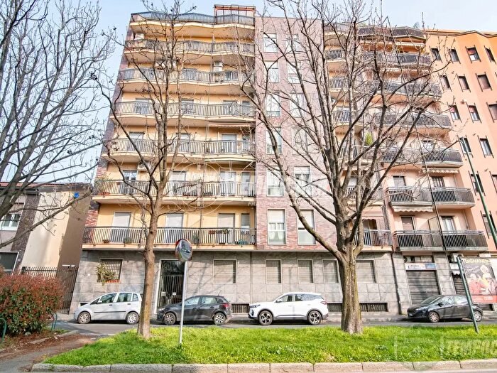 Appartamento trilocale in vendita in Via Fiume, Sesto San Giovanni