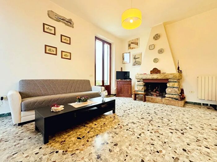 Appartamento quadrilocale in vendita in Seravezza