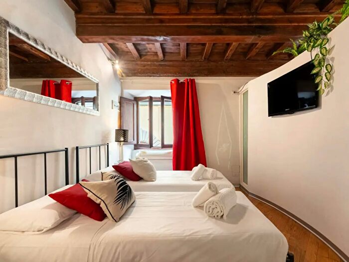 Appartamento monolocale in affitto in Via dei Rustici, Firenze