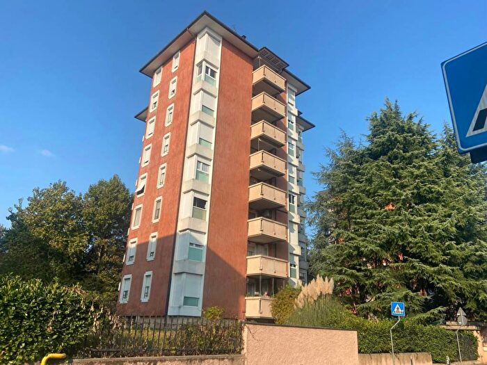 Appartamento trilocale in affitto in via Enrico Toti, Centro, Paderno Dugnano