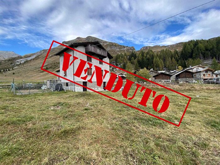 Casa quadrilocale in vendita in San Sisto, Campodolcino