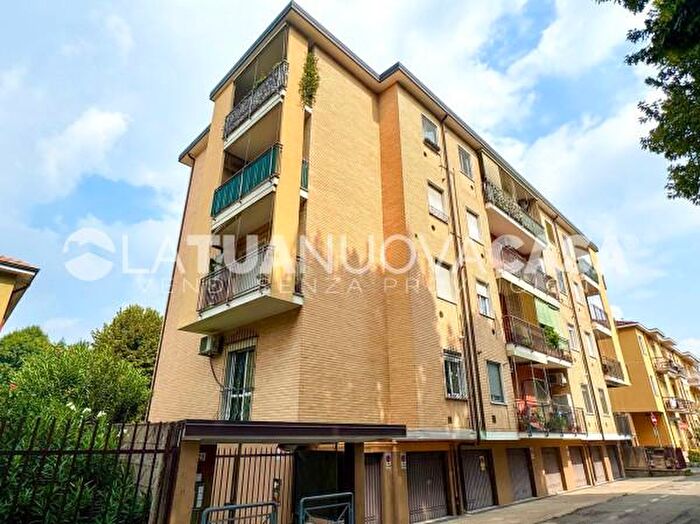 Appartamento bilocale in vendita in Via Madonna Assunta, Bareggio