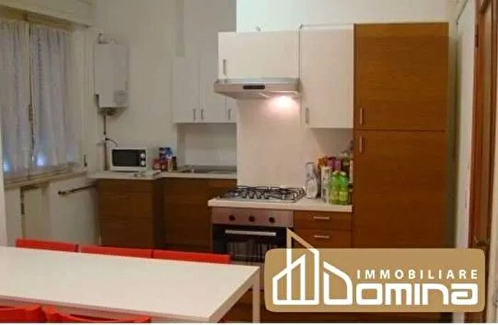 Appartamento quadrilocale in affitto in Via Martiri della Resistenza, Ancona