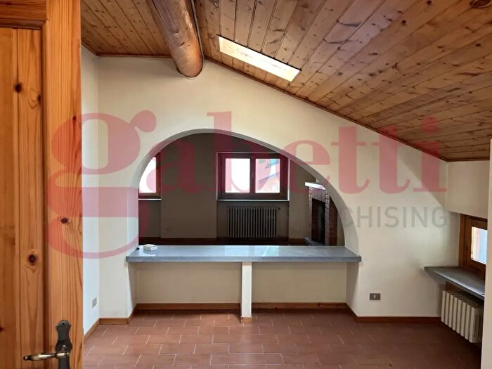 Appartamento quadrilocale in vendita in Via Umberto Primo, Branzi