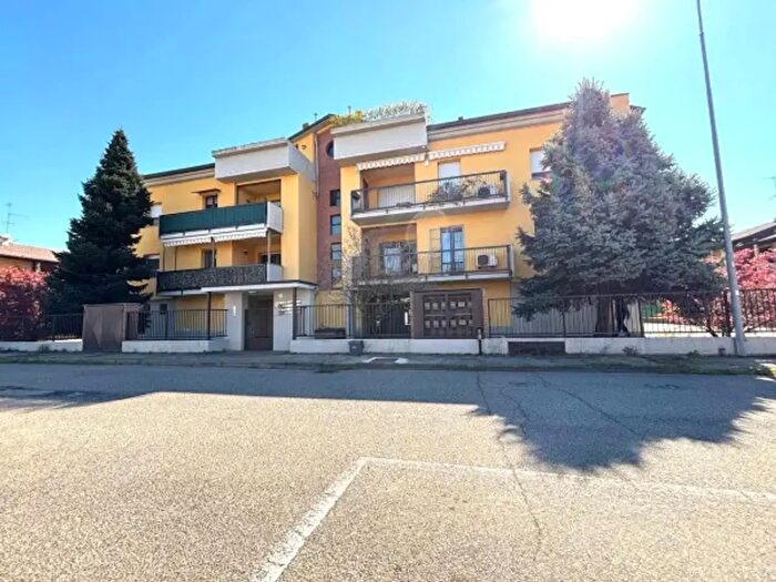 Appartamento quadrilocale in vendita in Via Don Colzani, Casorate Primo