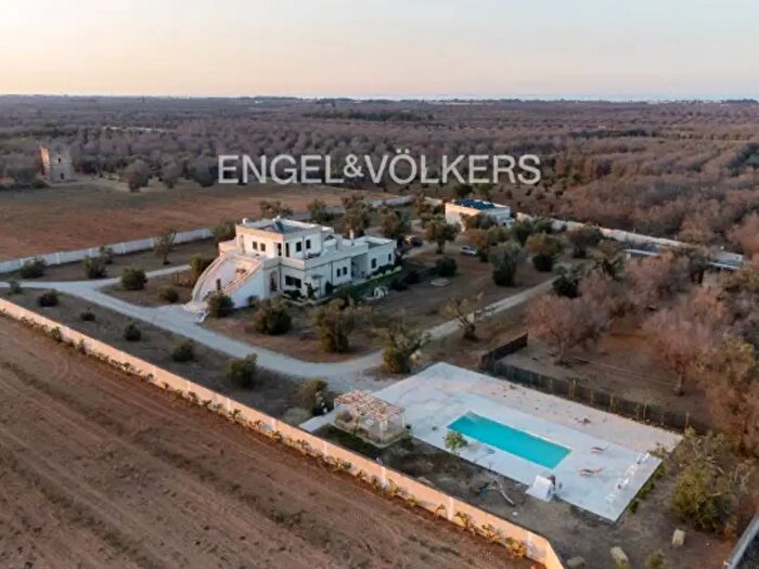 Casa con 6 locali in vendita in Sp, Torchiarolo