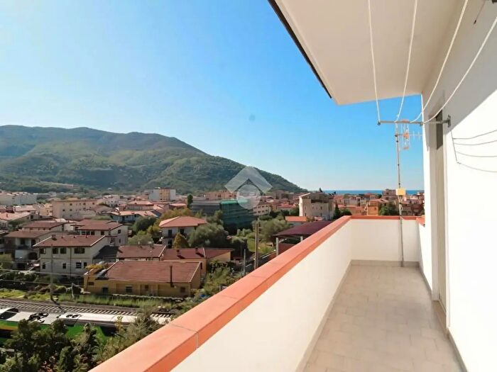 Appartamento con 5 locali in vendita in Via Fenosa, Sapri