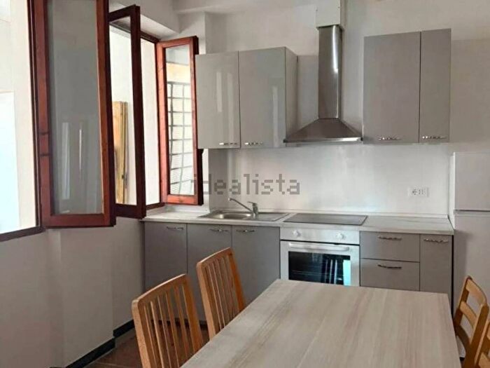 Appartamento trilocale in affitto in Centro, Massa