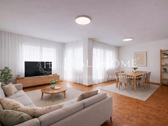 Appartamento quadrilocale in vendita in Via Borgo Santa Caterina, Bergamo