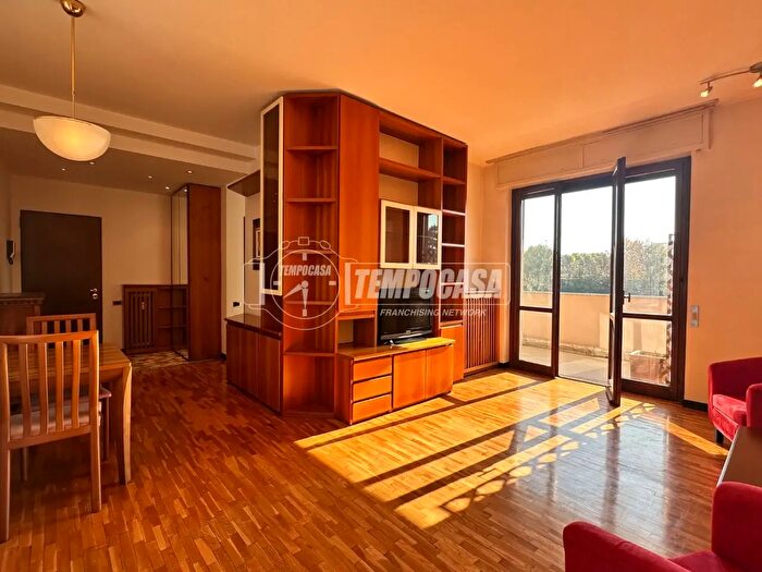 Appartamento trilocale in vendita in Via alla Cava, Lesmo