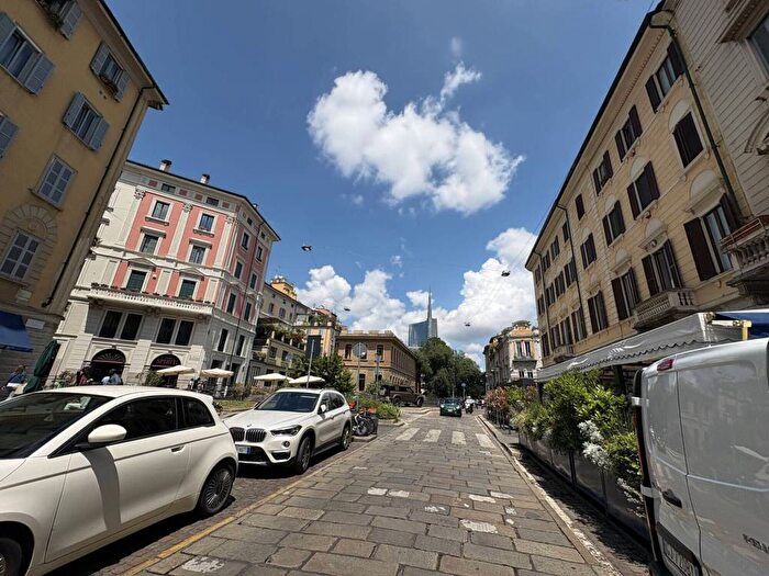 Appartamento bilocale in affitto in Via San Marco, Moscova, Milano