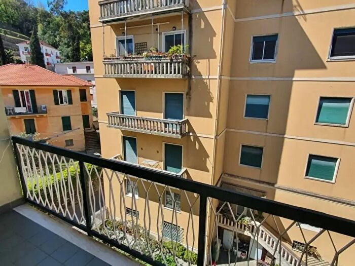 Appartamento quadrilocale in vendita in Via Giovanni Battista Perasso, Rapallo