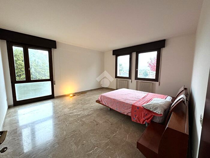 Appartamento trilocale in vendita in Via Kennedy, Limena