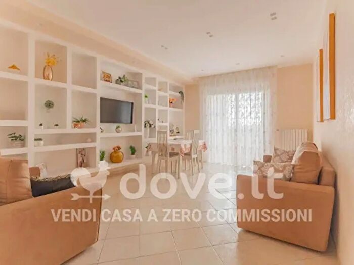 Appartamento trilocale in vendita in Viale Europa, Bari