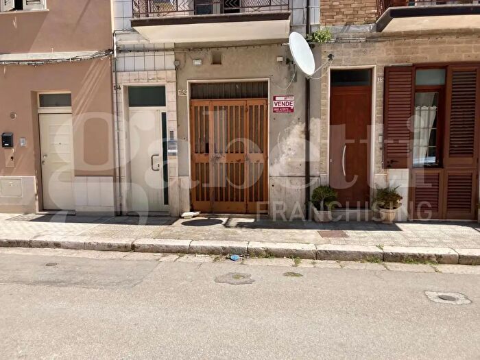Casa trilocale in vendita in Via Trieste, Torremaggiore