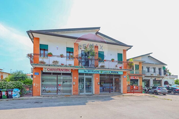 Casa con 7 locali in vendita in Via Euganea, Selvazzano Dentro