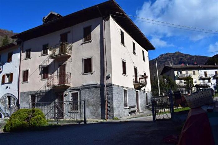 Appartamento trilocale in vendita in Via Don Giovanni Fantini, Serina