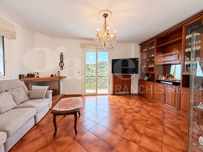 Casa quadrilocale in vendita in Strada Gozo Inferiore, Sanremo
