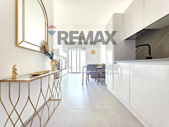 Appartamento trilocale in affitto in Via Giorgio Vigolo, Roma