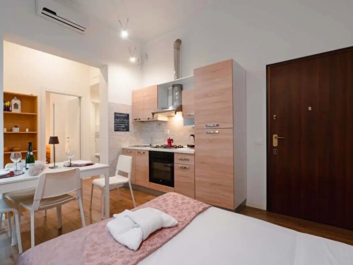 Appartamento monolocale in affitto in Via Agnolo Poliziano, Firenze