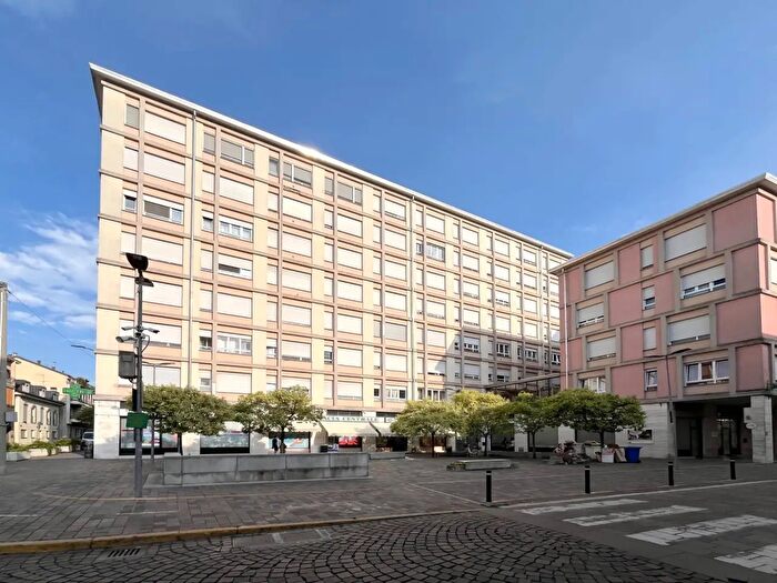 Appartamento trilocale in affitto in Via Confalonieri, Villasanta