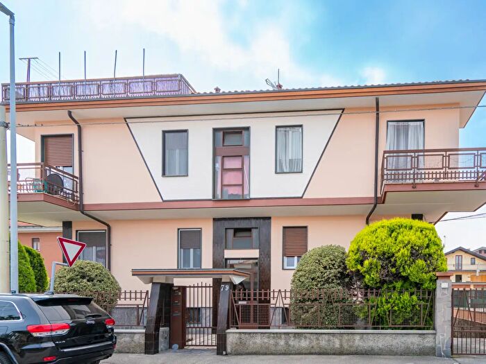 Case in Vendita e in Affitto - 2