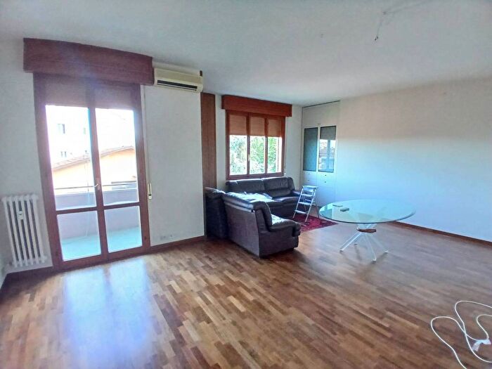 Appartamento con 5 locali in affitto in Via Adolfo Venturi, Buon Pastore Parco Amendola, Modena