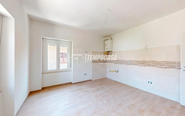 Appartamento quadrilocale in vendita in Via Giacomo Leopardi, San Severino Marche