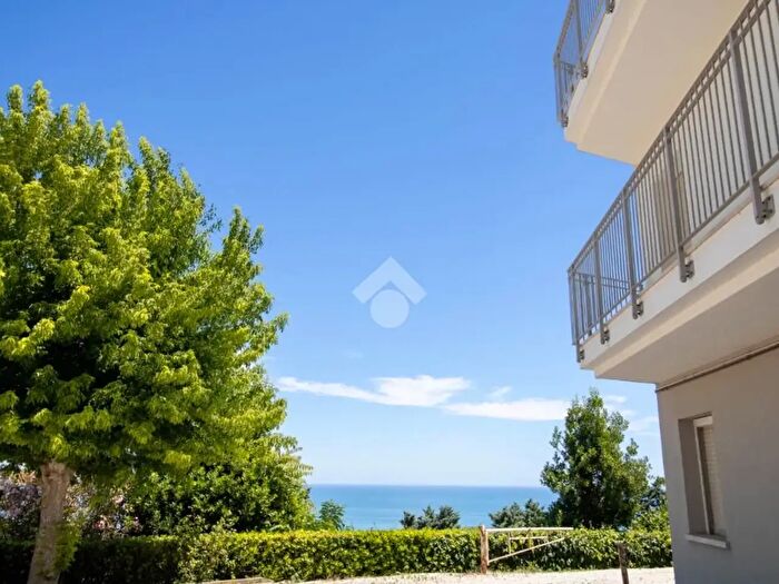 Appartamento trilocale in vendita in Via Tassenara, Tortoreto