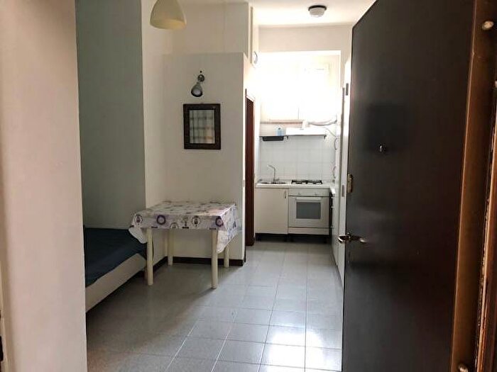 Appartamento monolocale in affitto in Via Padova, Pasteur, Milano
