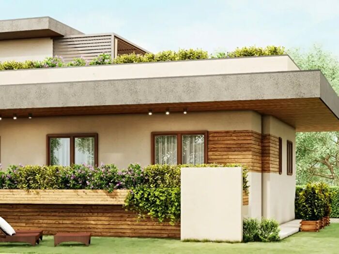 Casa con 5 locali in vendita in Montignoso