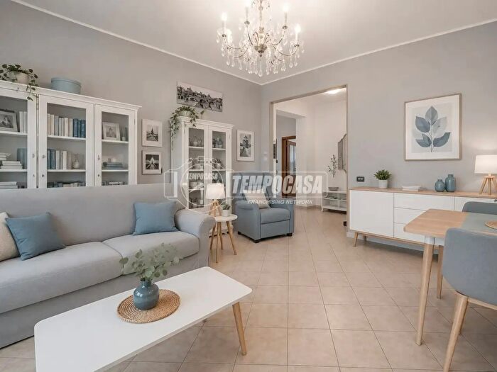 Appartamento quadrilocale in vendita in Via Gian Matteo Giberti, Verona