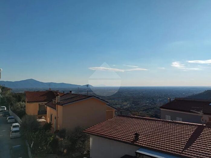 Appartamento con 5 locali in vendita in Castelforte